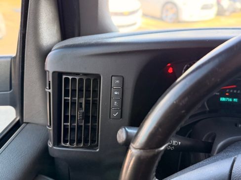 Used 2020 Chevrolet Express 2500 w/ Driver Convenience Package RWD image 26