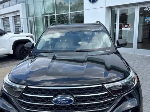 Used 2021 Ford Explorer XLT w/ Equipment Group 202A RWD image 18