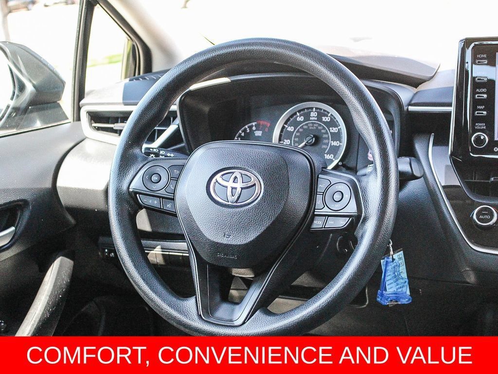 Used 2021 Toyota Corolla LE FWD image 14