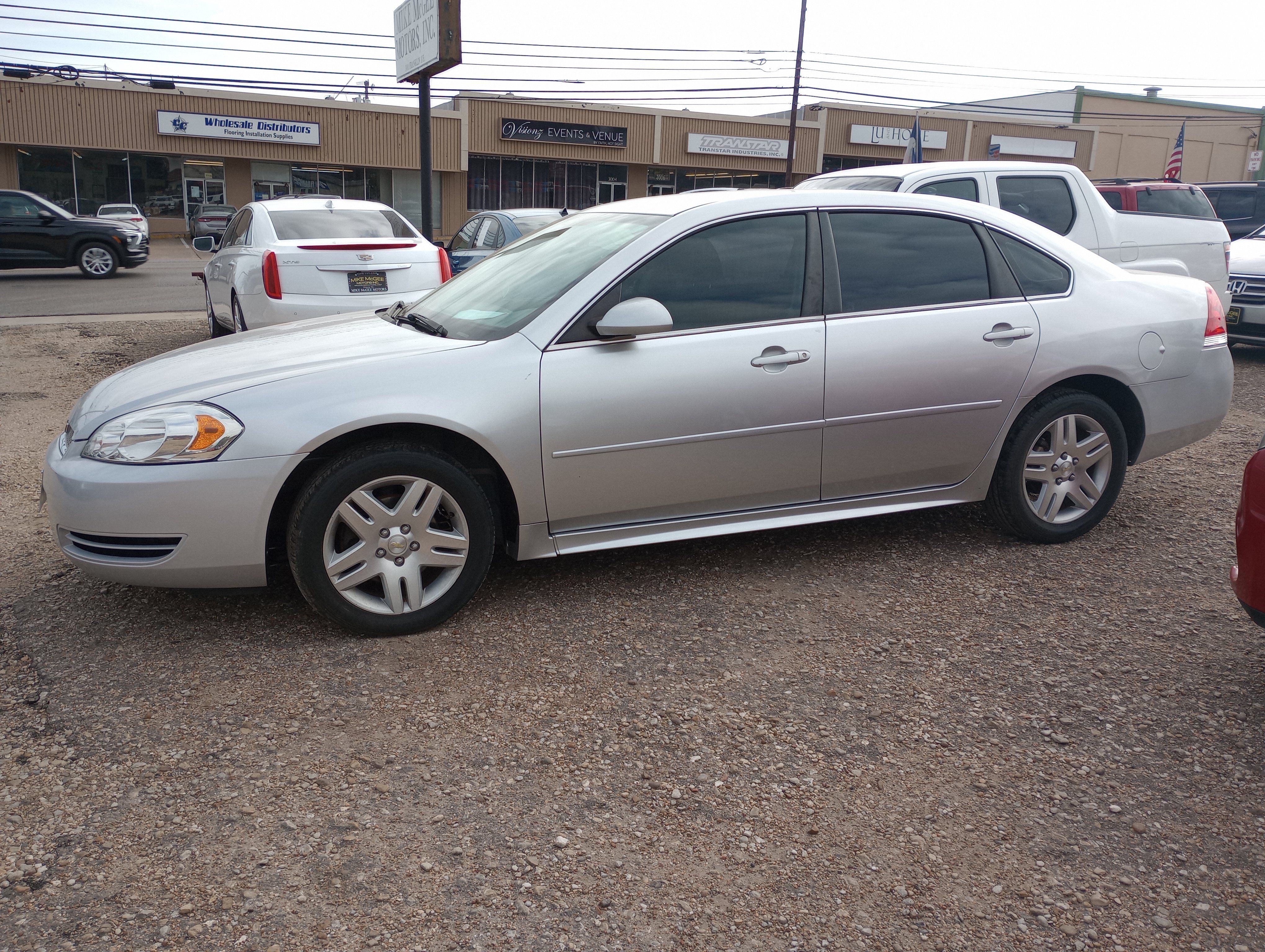 Used 2016 Chevrolet Impala LT FWD image 4