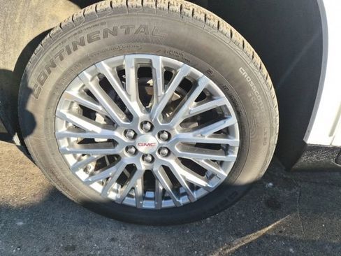 Used 2024 GMC Acadia Denali w/ LPO, Floor Liner Package image 9