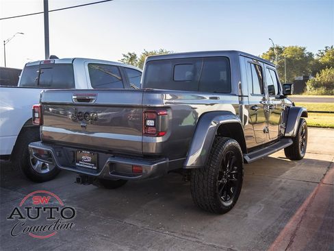 Used 2021 Jeep Gladiator Overland image 10