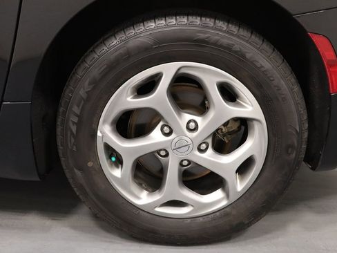 Certified 2023 Chrysler Pacifica Limited FWD image 28