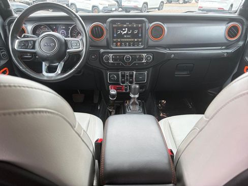 Used 2023 Jeep Gladiator Mojave w/ Cold Weather Group AWD/4WD image 17