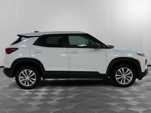 Used 2021 Chevrolet TrailBlazer LS FWD image 6
