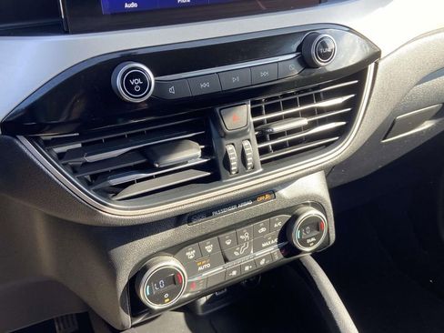 Used 2021 Ford Escape SEL image 18