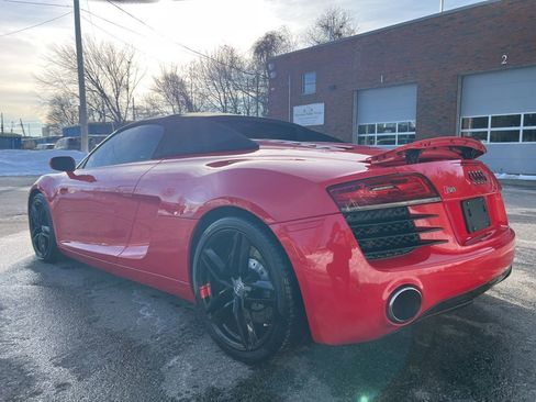 Used 2015 Audi R8 V8 w/ Extended Leather Package AWD/4WD image 3