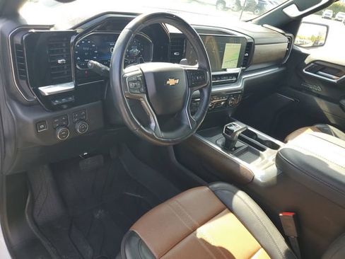 Used 2025 Chevrolet Silverado 1500 High Country image 6