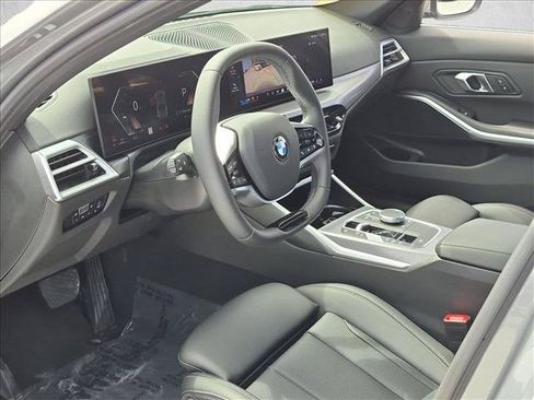 Used 2025 BMW 330i xDrive Sedan w/ Convenience Package AWD/4WD image 10