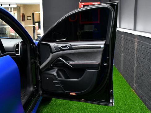 Used 2017 Porsche Cayenne GTS image 42