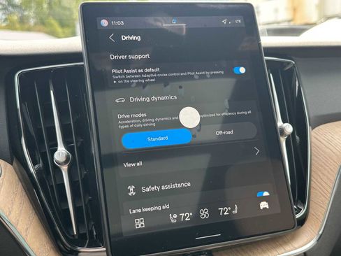 New 2026 Volvo XC60 B5 Plus w/ Protection Package Premier image 31