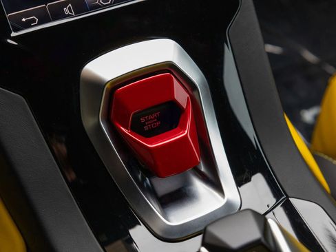 Used 2024 Lamborghini Huracan EVO image 66