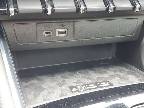 Certified 2023 GMC Canyon AT4 w/ AT4 Premium Package AWD/4WD image 30