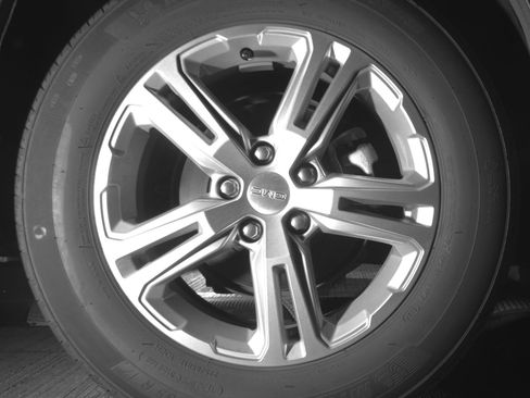 Used 2024 GMC Terrain SLE FWD image 20