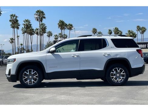 Used 2023 GMC Acadia SLT AWD/4WD image 3