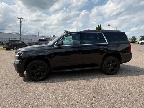 Used 2018 Chevrolet Tahoe LT w/ LT Midnight Edition AWD/4WD image 2