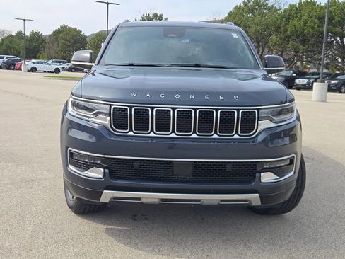 Used 2024 Jeep Wagoneer Series III AWD/4WD image 4
