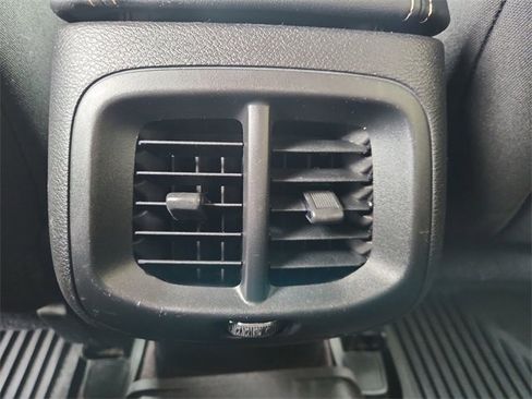 Used 2018 Jeep Cherokee Latitude image 19