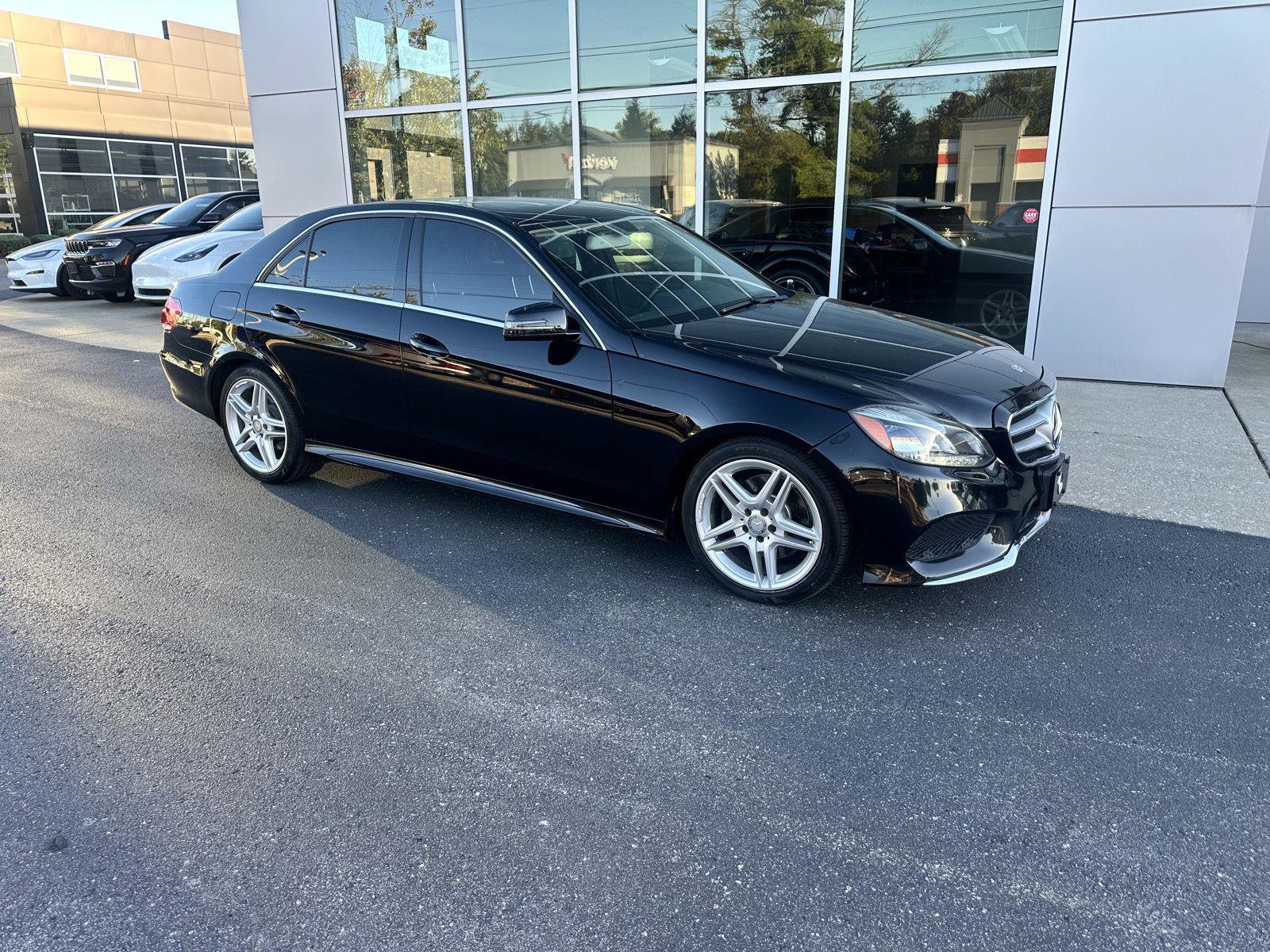 Used 2014 Mercedes-Benz E 350 4MATIC Sedan image 1
