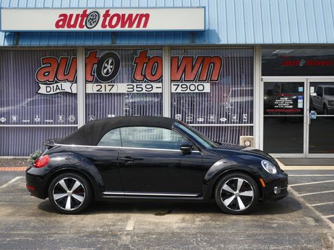 Used 2013 Volkswagen Beetle 2.0T FWD image 22