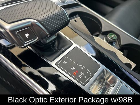 Used 2022 Audi RS 6 w/ Carbon Optic Package AWD/4WD image 10
