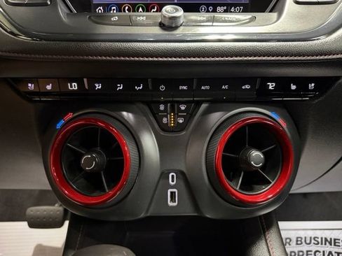 Used 2021 Chevrolet Blazer RS w/ Enhanced Convenience Package FWD image 43