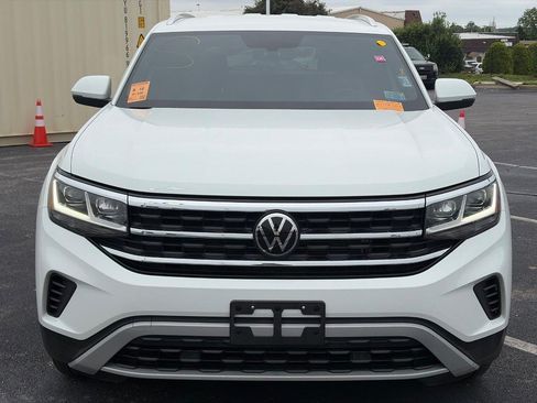 Used 2023 Volkswagen Atlas Cross Sport SE AWD/4WD image 2