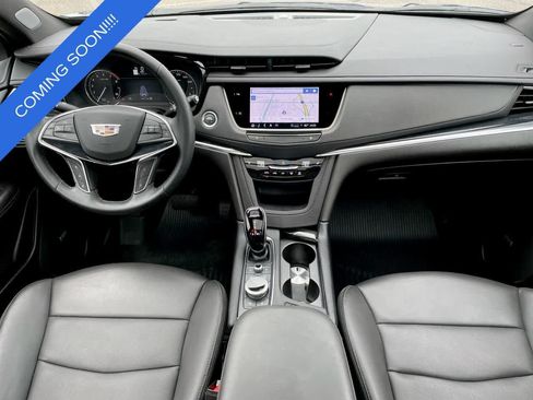 Used 2025 Cadillac XT5 Premium Luxury w/ LPO, Floor Liner Package AWD/4WD image 25