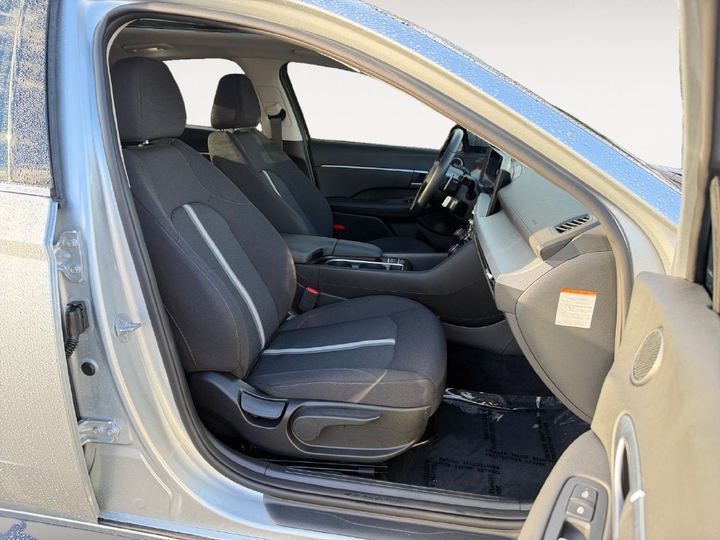 Used 2026 Hyundai Sonata SEL FWD image 25