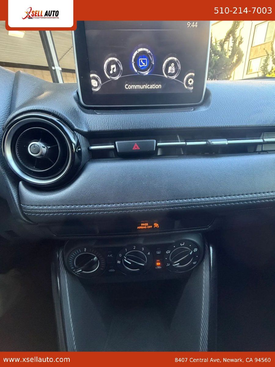 Used 2017 Toyota Yaris iA FWD image 13