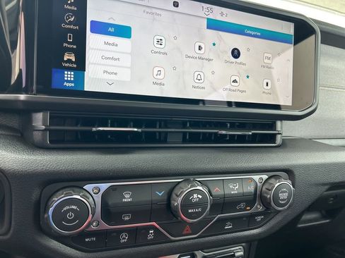 New 2026 Jeep Gladiator Sport AWD/4WD image 37