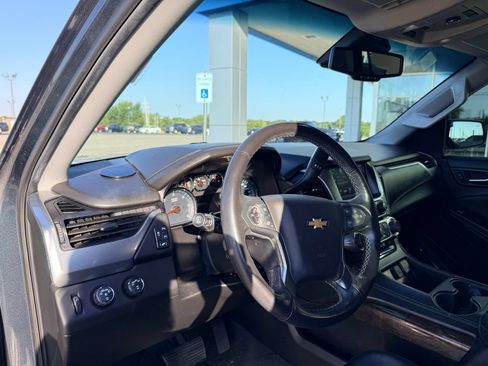 Used 2020 Chevrolet Tahoe LT w/ Luxury Package AWD/4WD image 14