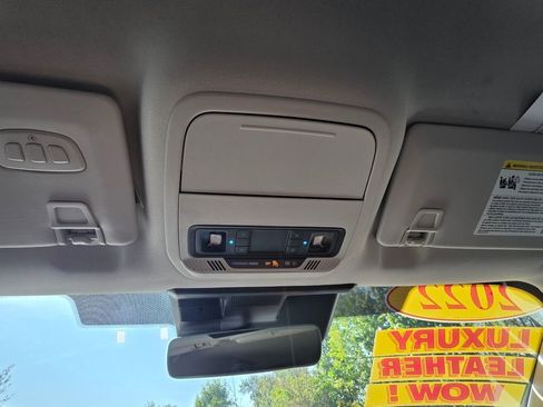 Used 2022 Ford Mustang Mach-E Select image 29