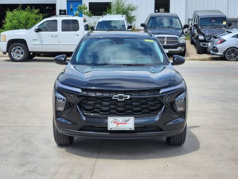 New 2026 Chevrolet Trax LT w/ Driver Confidence Package image 6