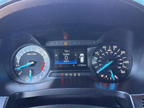 Used 2018 Ford Explorer XLT AWD/4WD image 18