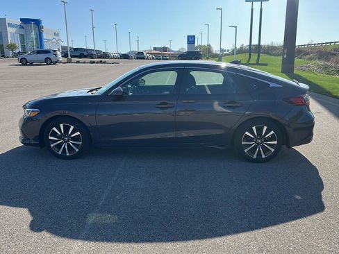 Used 2024 Honda Civic EX-L image 6