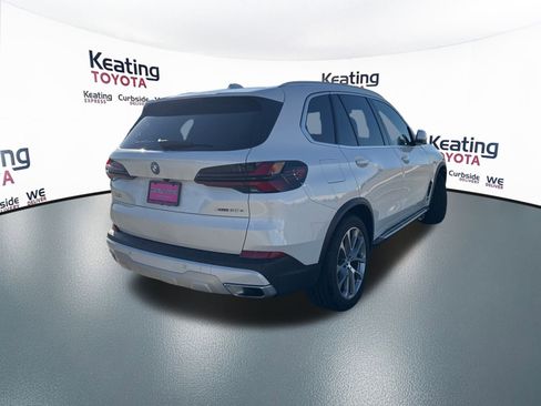 Used 2024 BMW X5 xDrive50e image 3