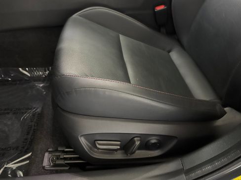 Used 2023 Toyota Prius Prime Premium image 14