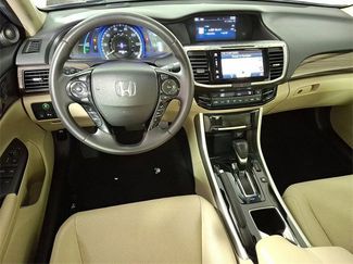 Used 2017 Honda Accord Touring video 2
