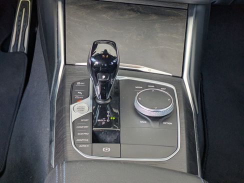 Used 2021 BMW 330i Sedan w/ M Sport Package RWD image 19