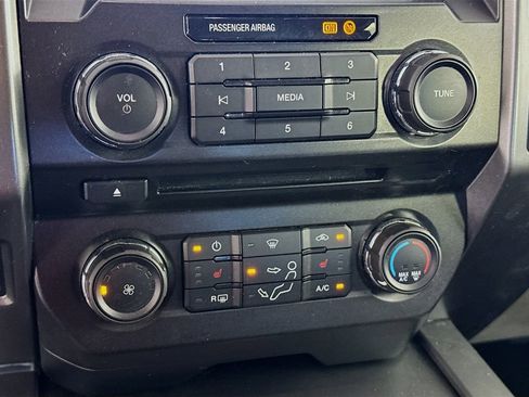 Used 2018 Ford F250 XLT w/ XLT Premium Package image 19