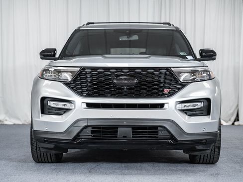 Used 2020 Ford Explorer ST w/ ST Street Pack image 2