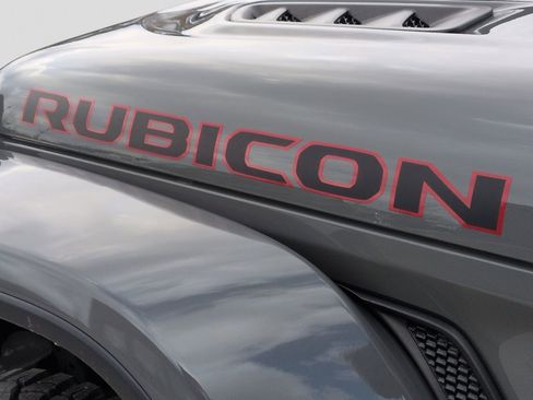 Used 2020 Jeep Wrangler Unlimited Rubicon w/ Uconnect 4C Nav & Sound Group AWD/4WD image 15