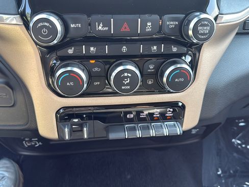 Used 2024 RAM 2500 Laramie w/ Safety Group AWD/4WD image 24