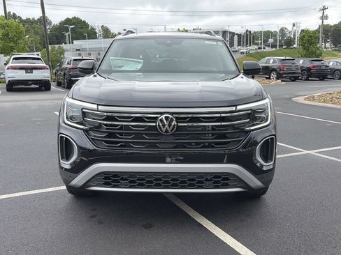 New 2026 Volkswagen Atlas Peak Edition AWD/4WD image 2