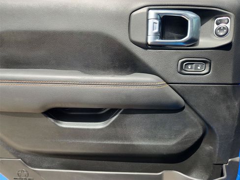 Used 2021 Jeep Gladiator Mojave AWD/4WD image 22