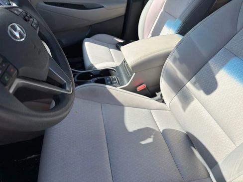 Used 2017 Hyundai Tucson SE AWD/4WD image 14