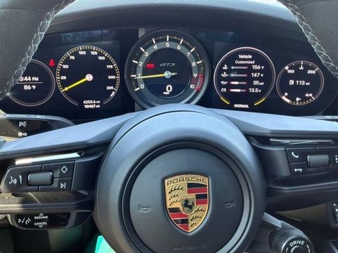 Used 2022 Porsche 911 GT3 RWD image 11