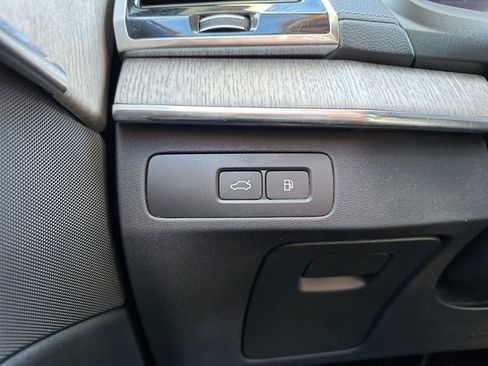 Certified 2024 Volvo XC90 T8 Ultimate w/ Protection Package image 31