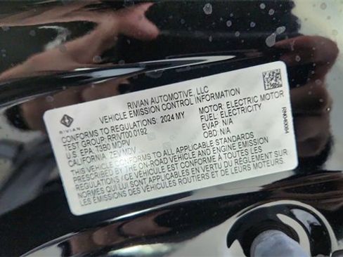 Used 2024 Rivian R1S Adventure image 64